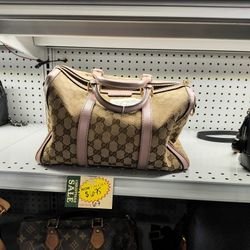 Louis Vuitton Purses And Shoes Different Prices Laway Available 10% Down If You Interested Please Make Sure You Ask For Maribel Thank You 