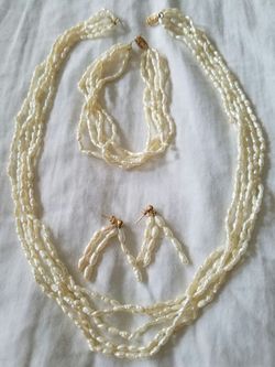 Necklace of pearls