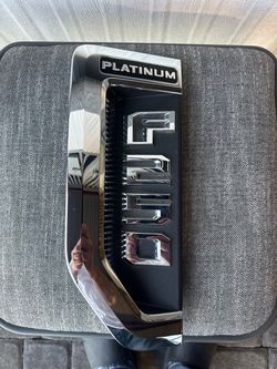 platinum fender emblem