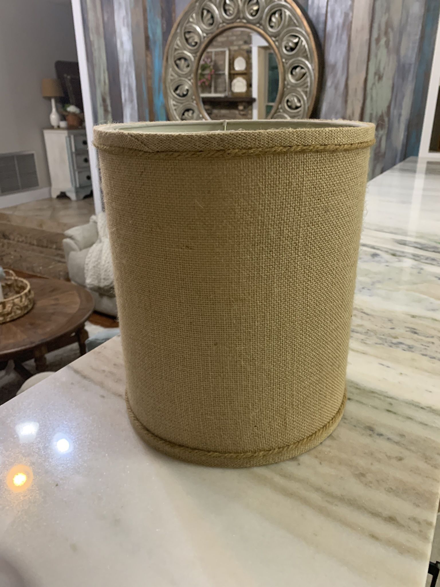 Burlap lamp shade