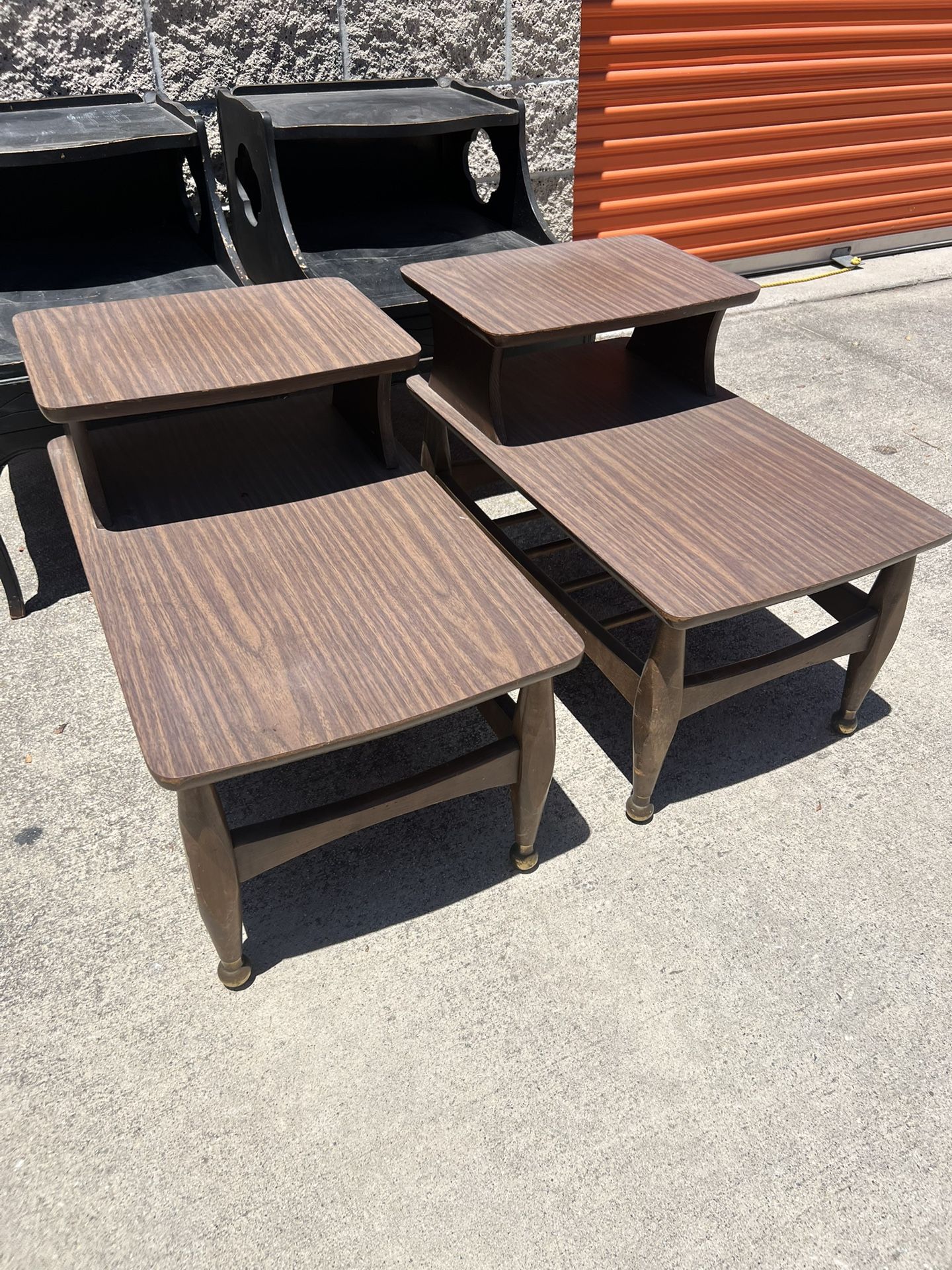 2 End Tables 