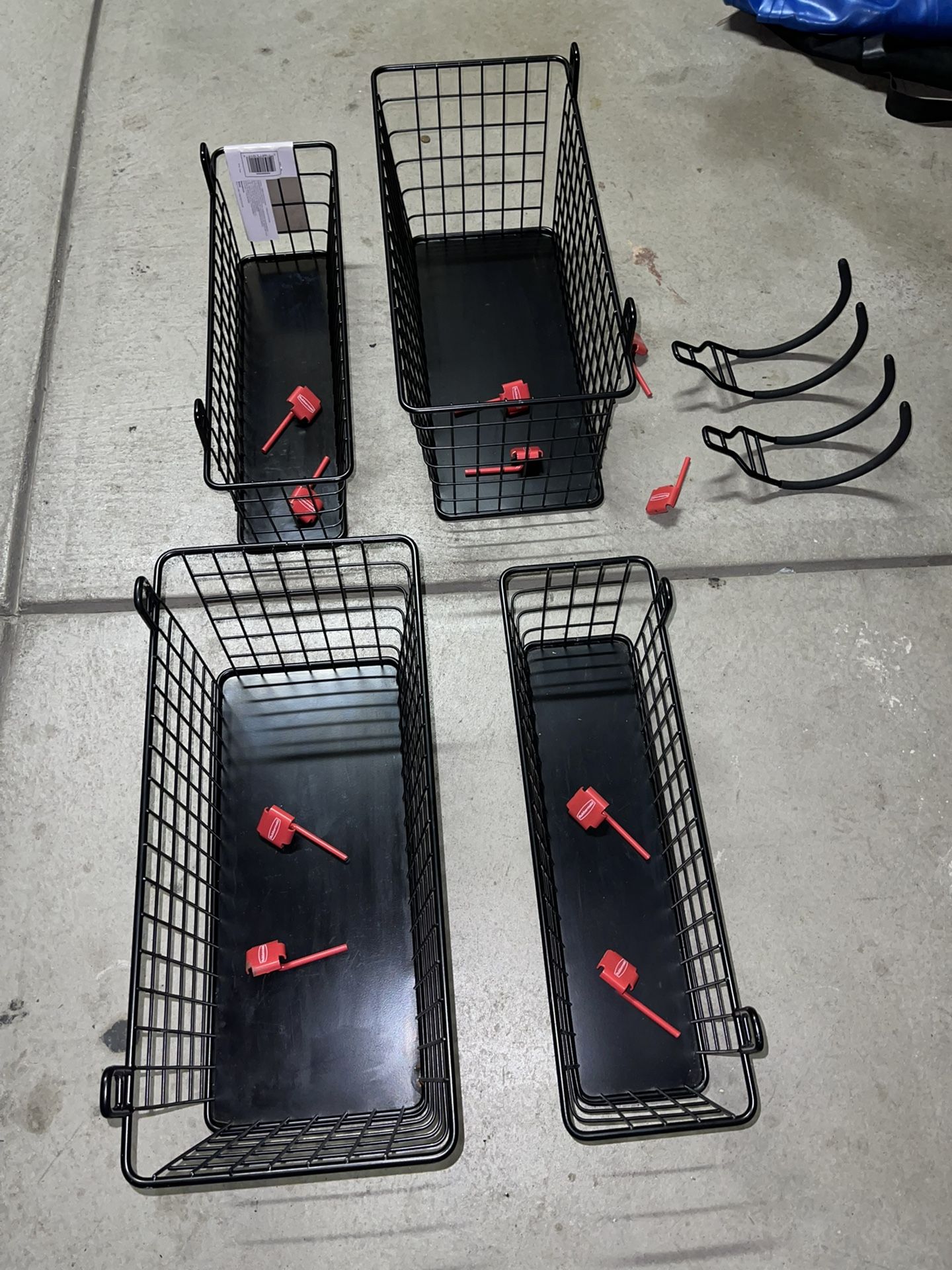 4 Rubbermaid wire baskets plus 2 rubbermaid hooks