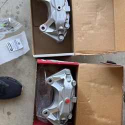 Infiniti Q50 Brake Calipers