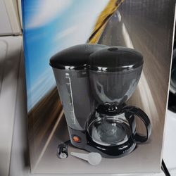 Traveling coffee maker
