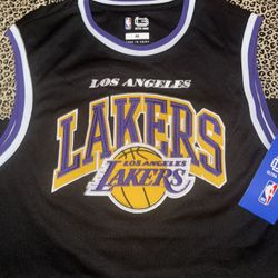 Lakers Jersey Size Medium