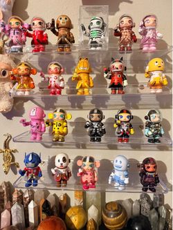 21 of the 100% Space Mollys - Various Series