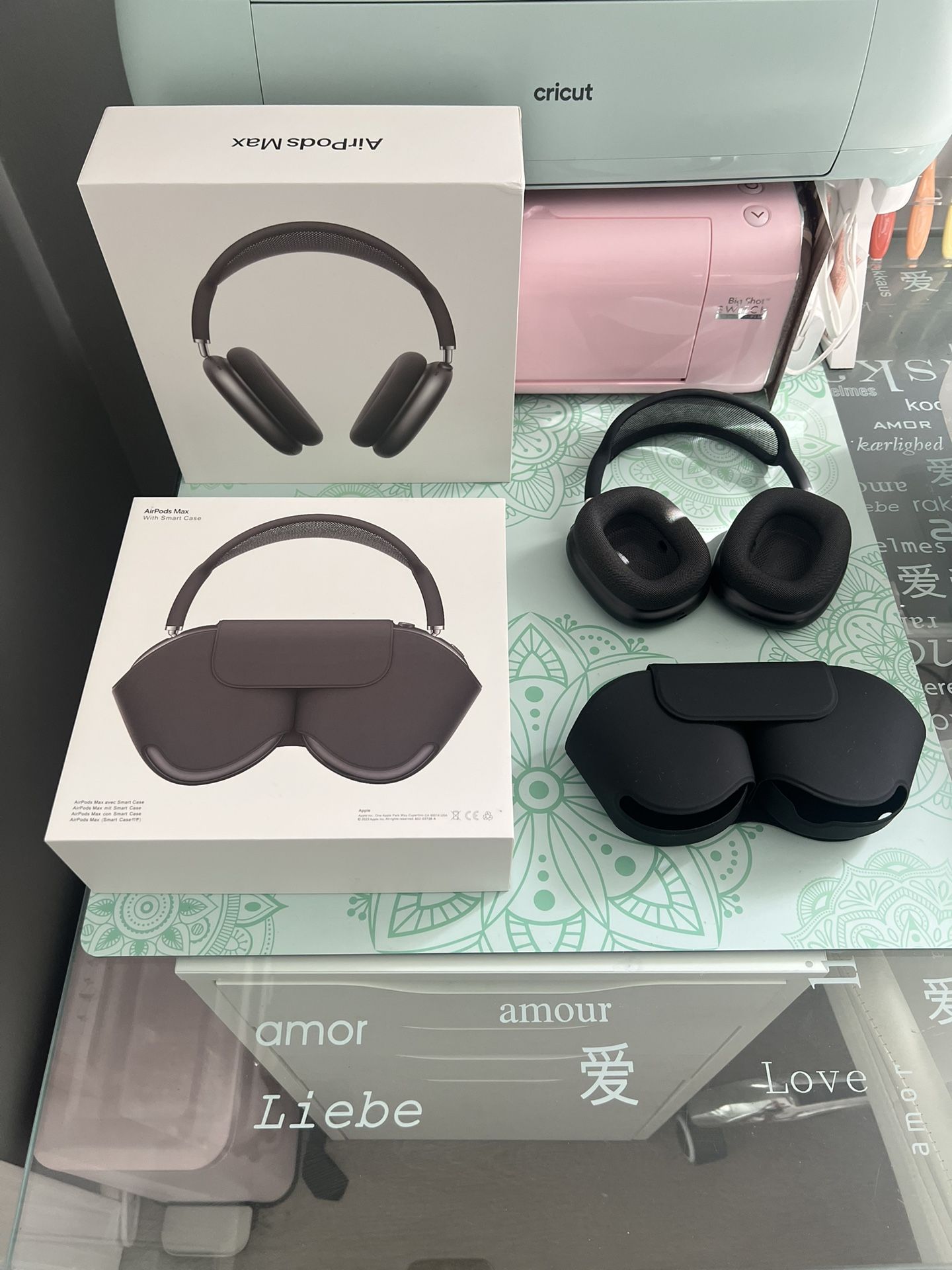 Apple AirPod Maxes Space Gray