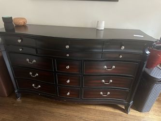 15-drawer dresser
