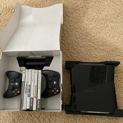 XBox 360 250 GB with Kinect and 6 game cards