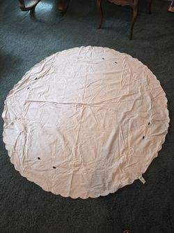 MARTHA STEWART 65" ROUND TABLE CLOTH SEE DESCRIPTION