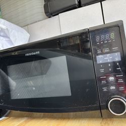 Frigidaire Countertop Small Microwave
