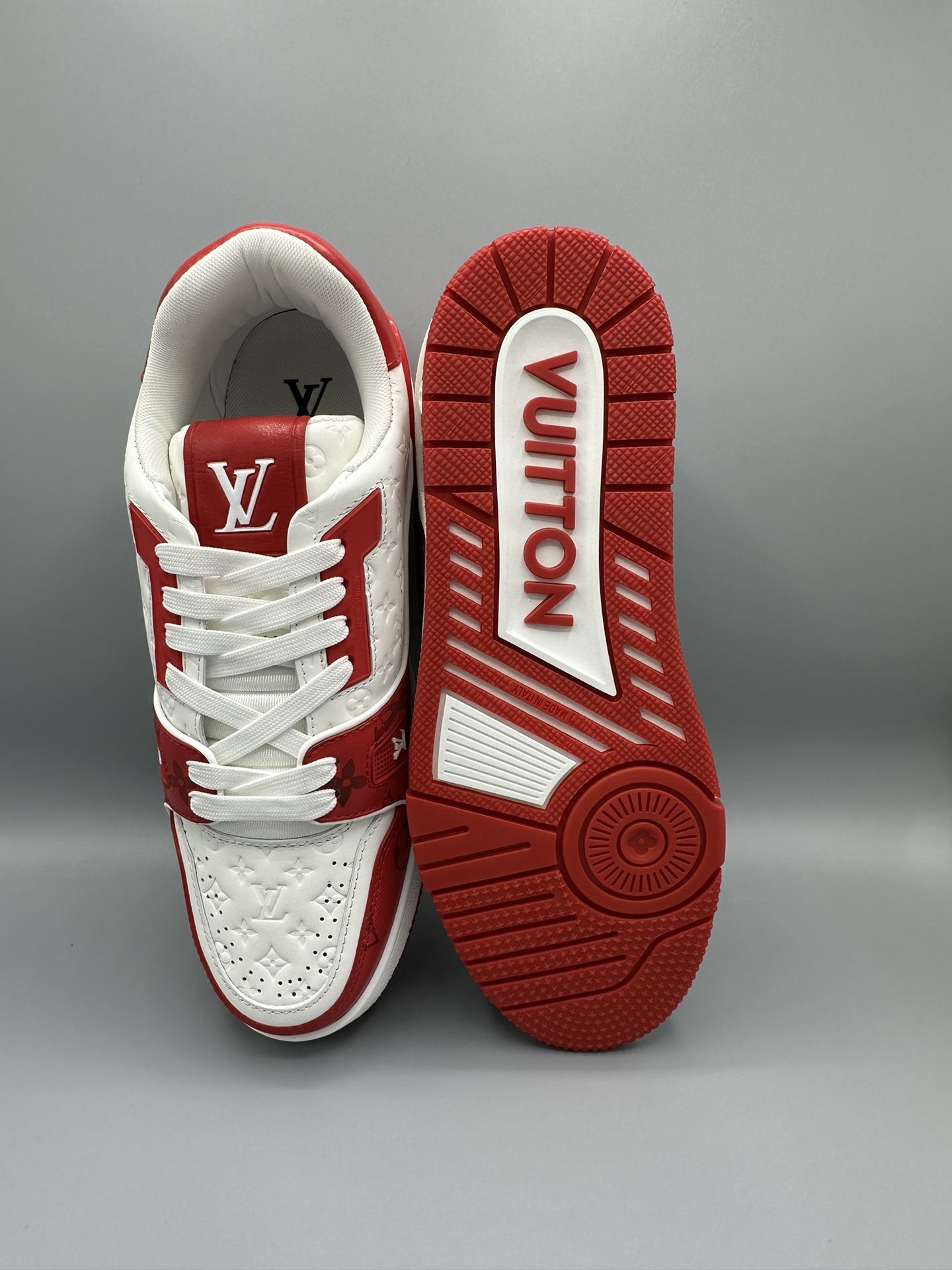 Louis Vuitton Trainer Low White Red #54 Style Sizes: (7 , 11)✅ Text me if you’re interested 🚨✅