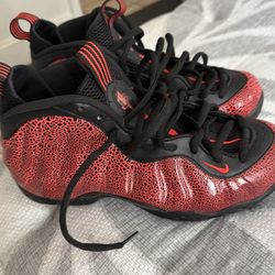 Foams cracked lava