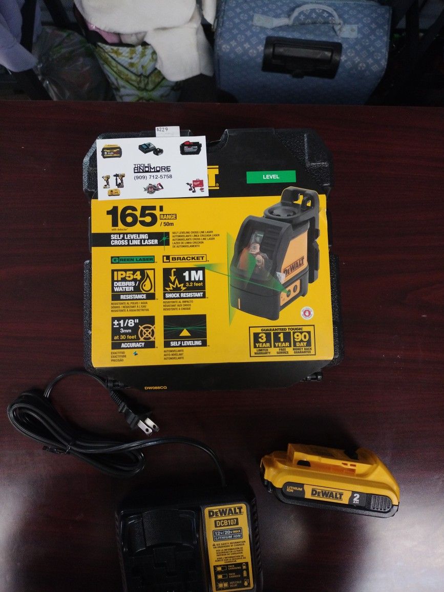 DeWalt DEWALT Green Cross-Line 5-Spot Laser Level – 165 ft Range  DeWalt Laser 165 Range