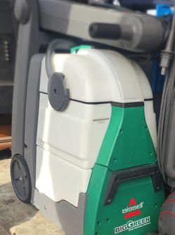 Bissell Green Carpet Cleaning Machine 