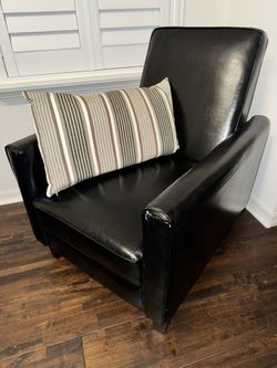Leather Recliner Club Chair in Black