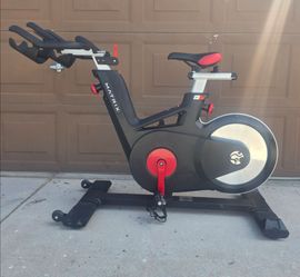 Life Fitness IC4 Indoor cycle