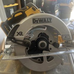 Dewalt Cordless Saw