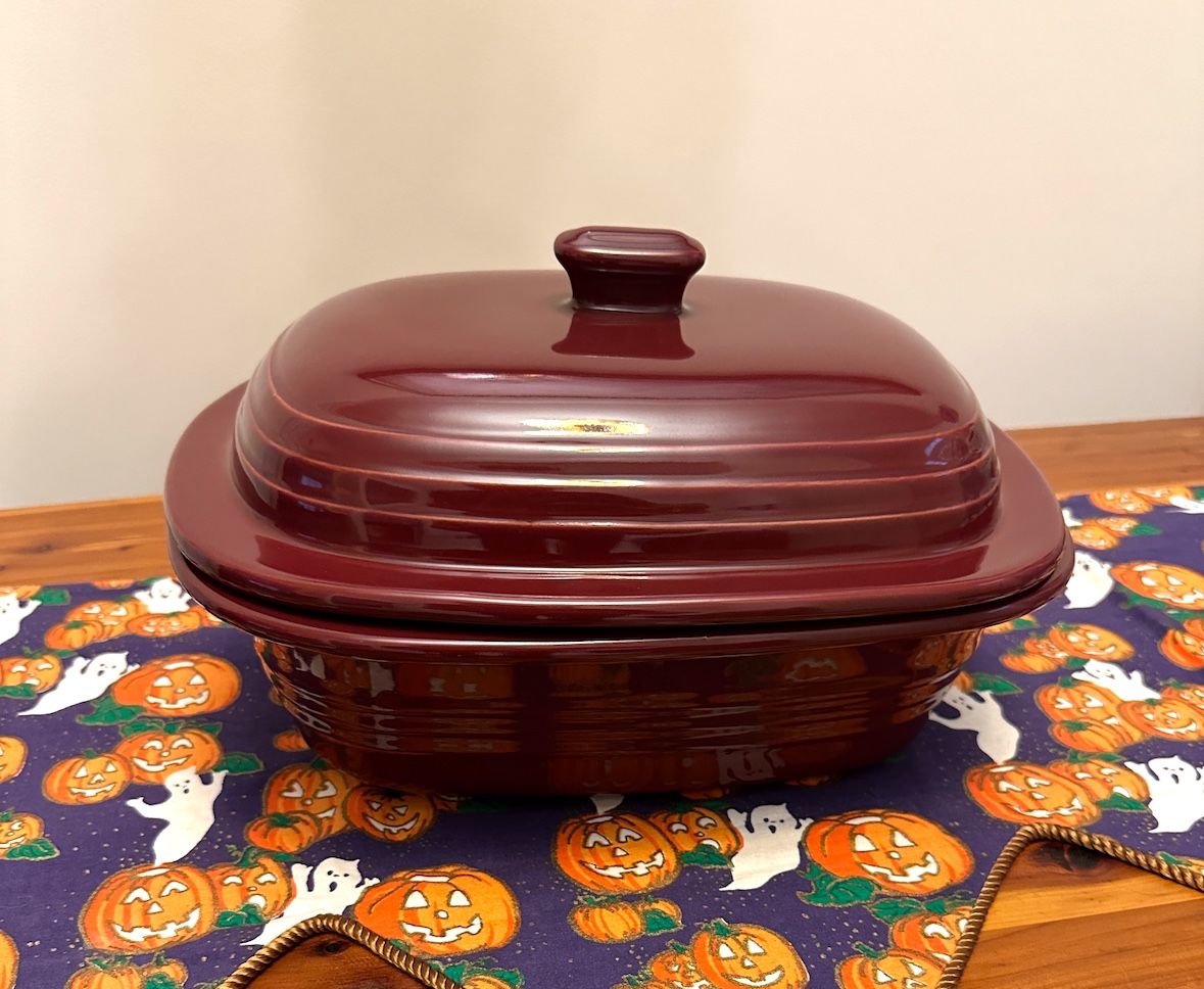 Pampered Chef Cranberry Deep Dish 3.1 Qt Stoneware Covered Deep Dutch Oven