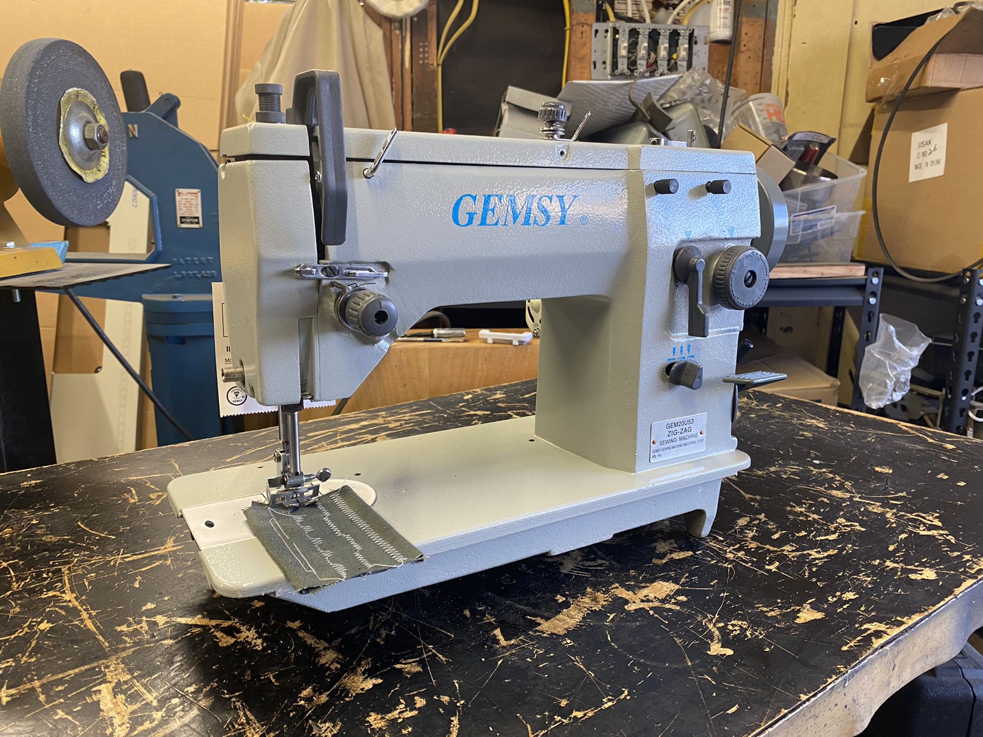 Gemsy semi industrial sewing machine