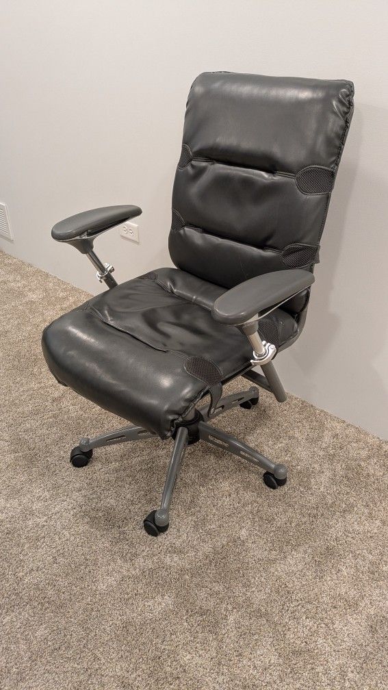 Office Chair. Commercial Grade 
