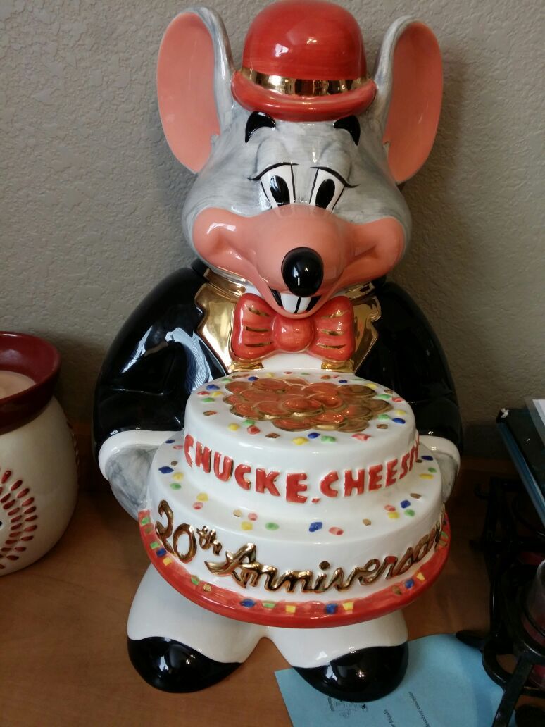 Chuck e cheese cookie jar