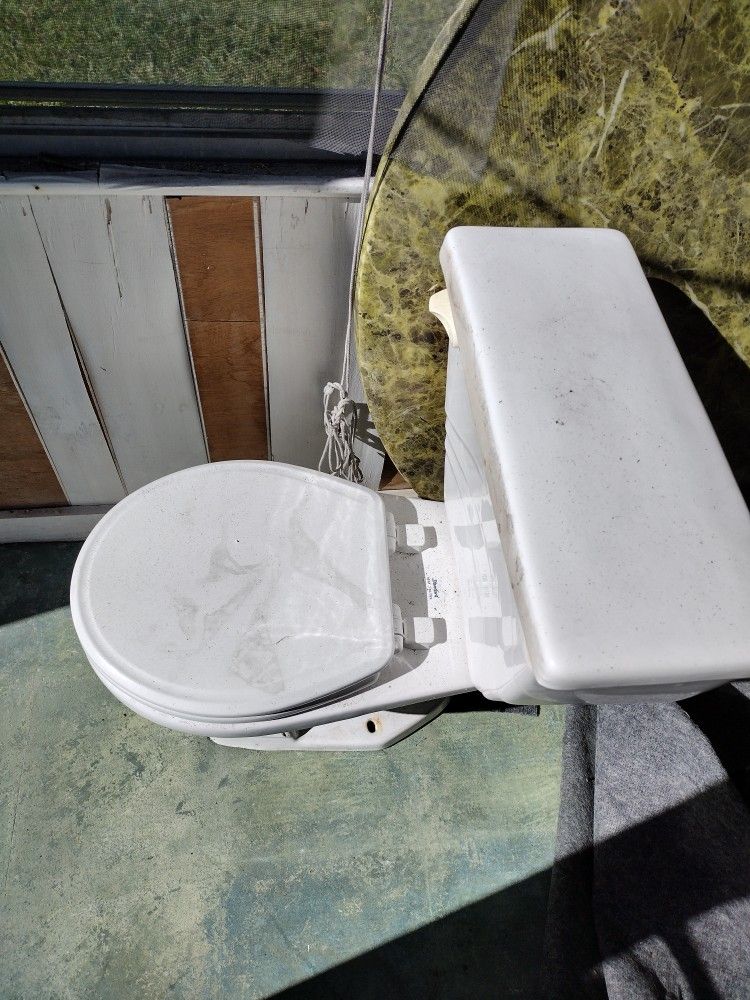 Toilet Complete Ready To Install