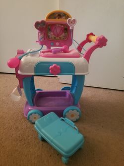 DISNEY Doc McStuffins Hospital Care Cart