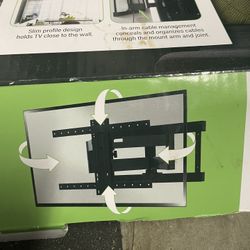 Tv Mount Full Motion “37-“90 New In A Box 