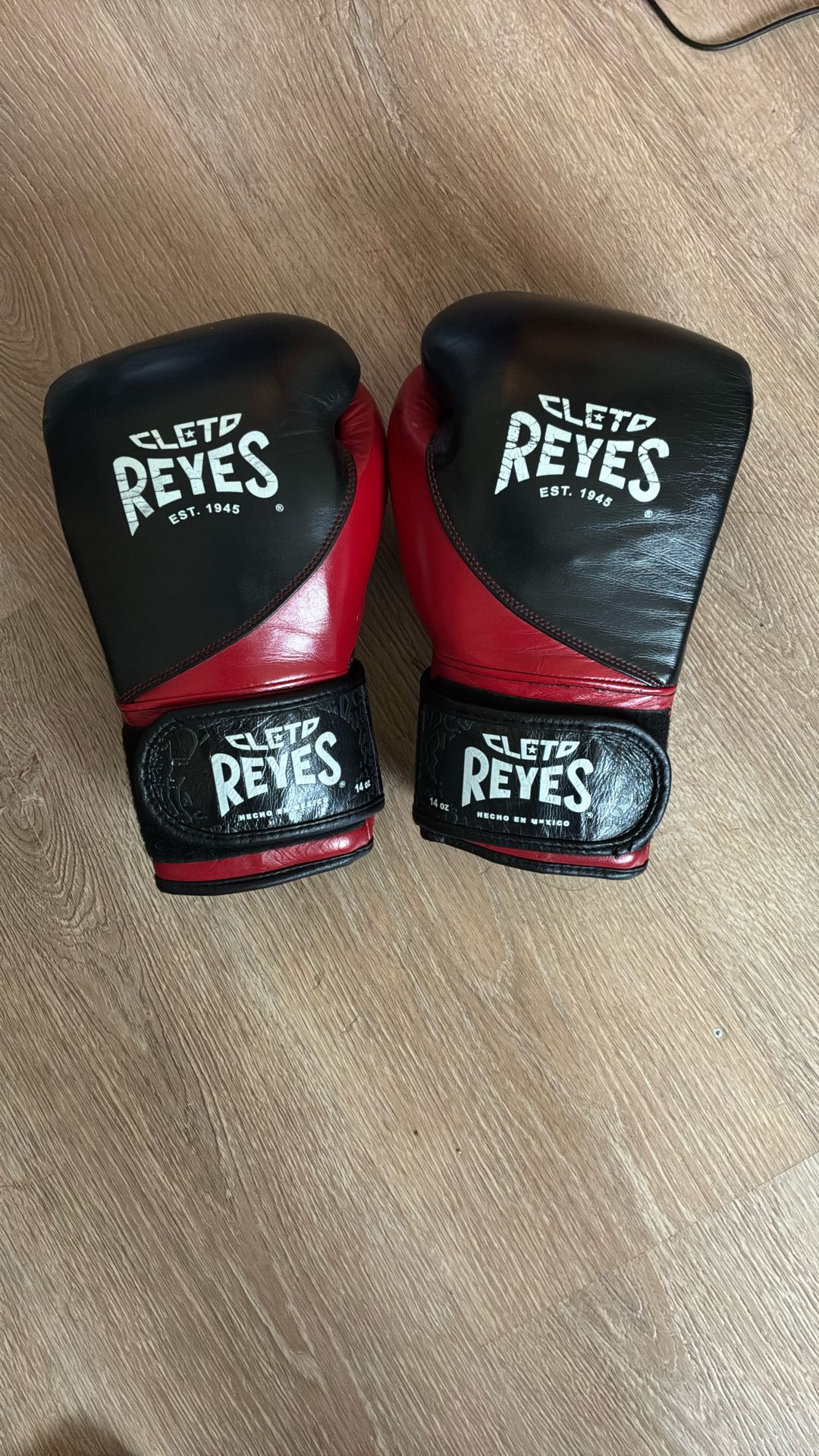 Cleto Reyes Velcro Bag Gloves