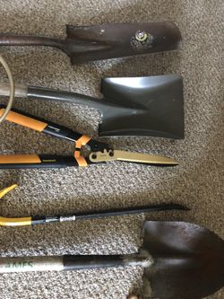 Used power washer cleaner .wrecking Bar.fiskars .tru Built .strong poly power .all for $140