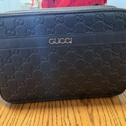 Women's leather bag with closure, new