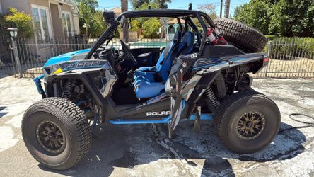 2019 Polaris 2 seater Rzr