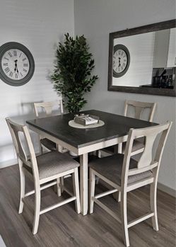 Dining Table Set – 4 Chairs – Modern Farmhouse Style