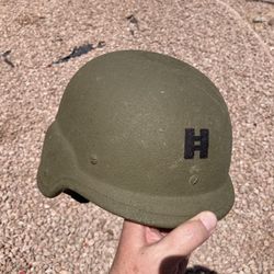Vintage military kevlar army helmet size medium GI