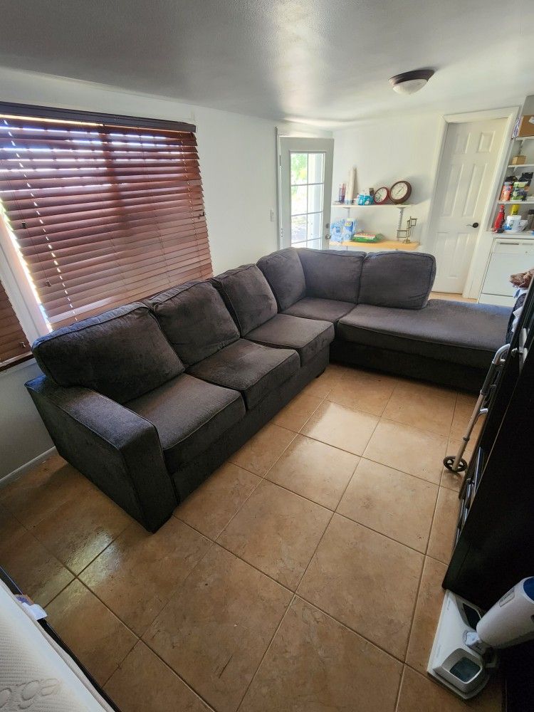 Dark Grey Cloth Sectional Couch