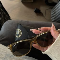 LOW PRICE MOVING- LIKE NEW RAY BAN FRAMES