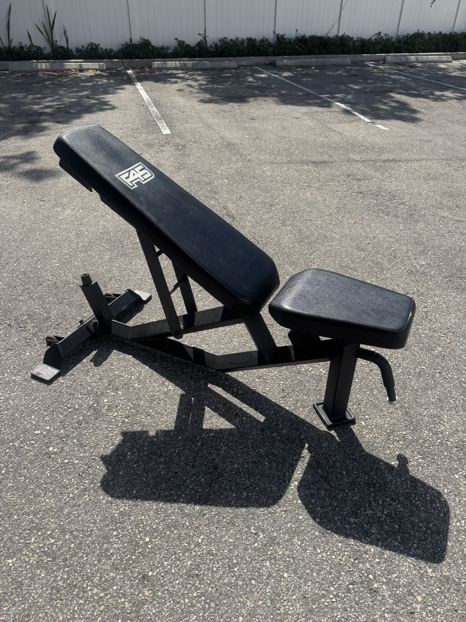 Weight bench