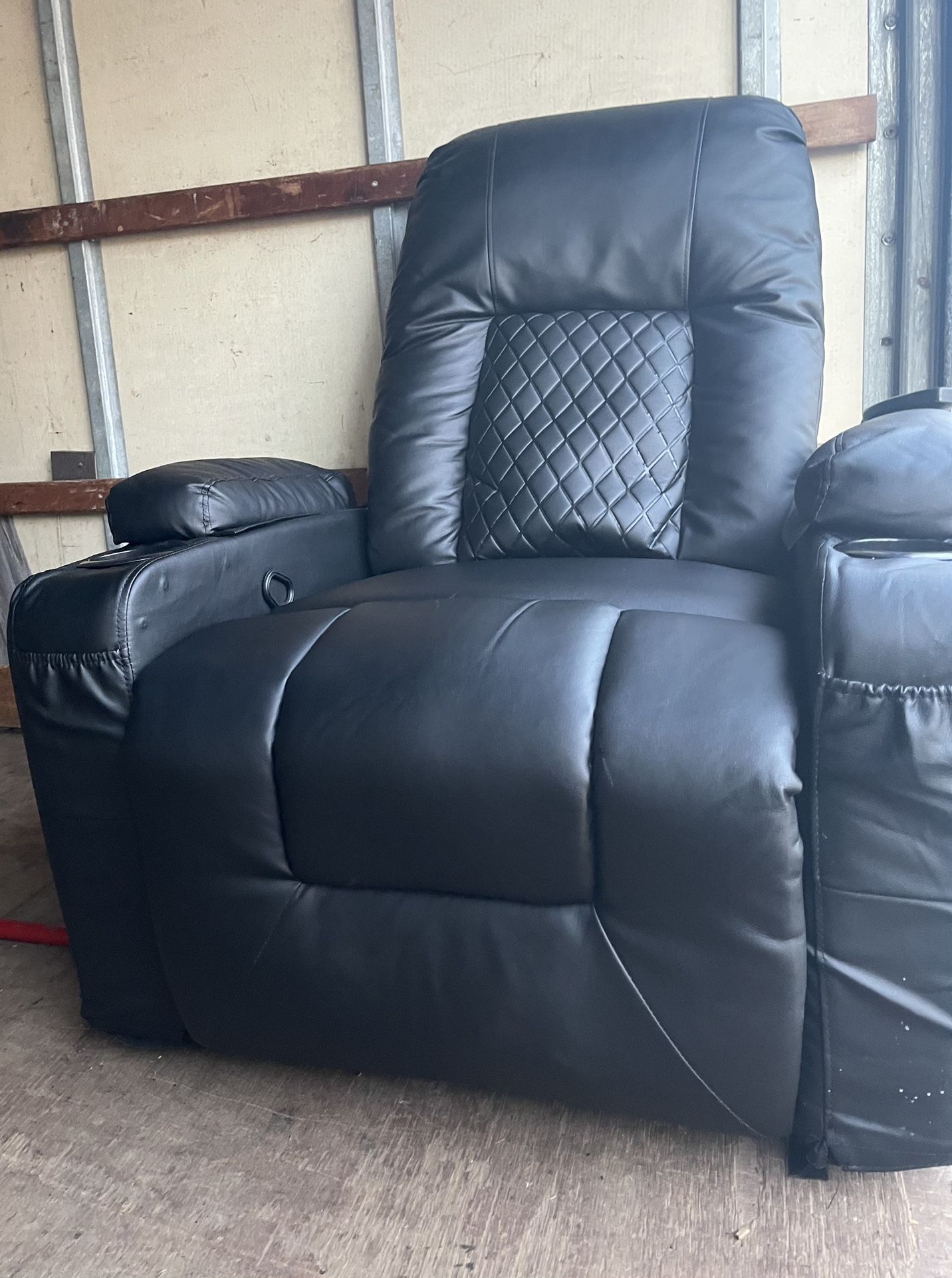 Black Massage/ Heat Recliner