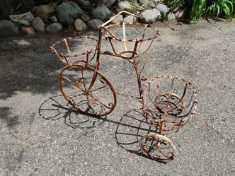 Decorative outdoor plant holder