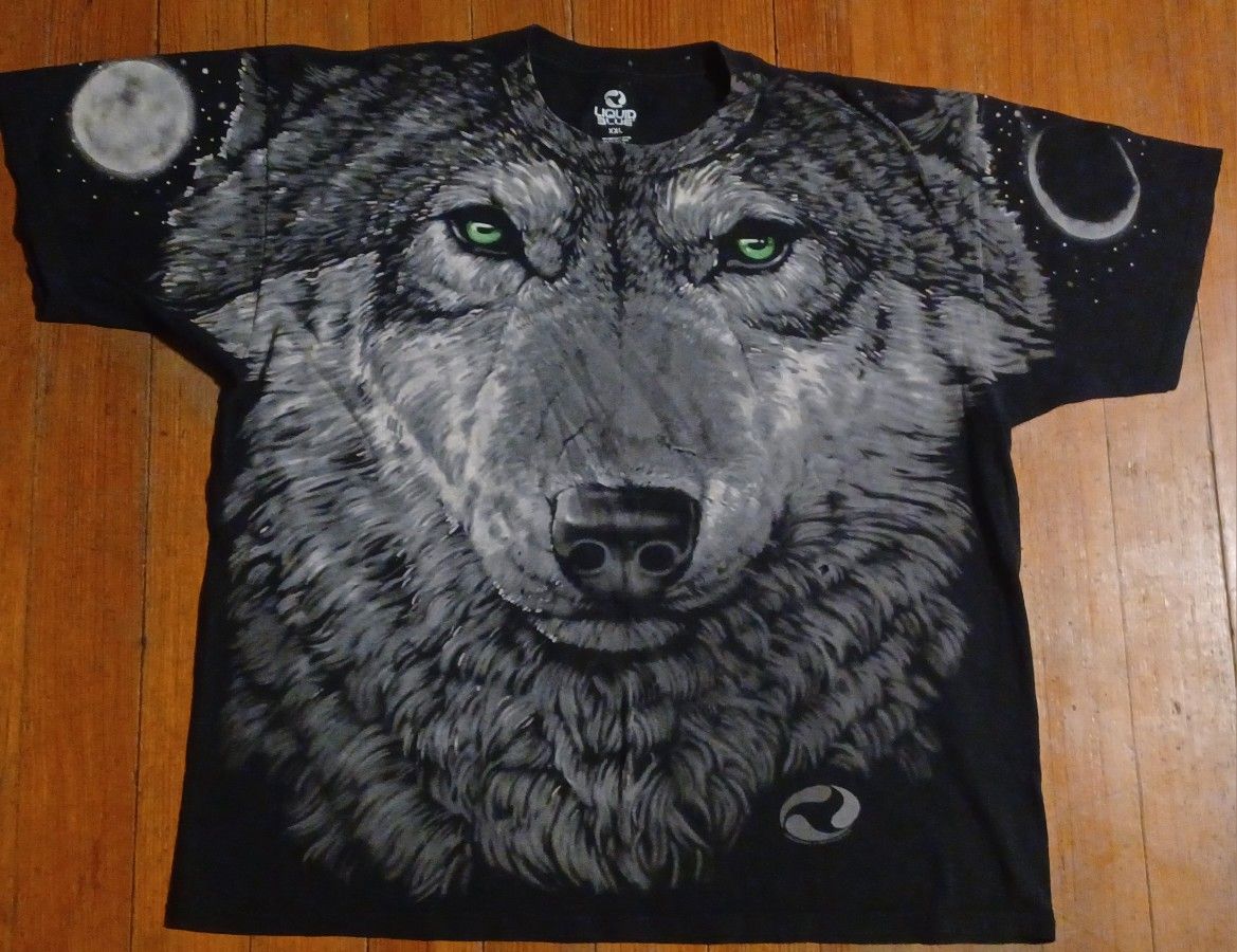 Coyote Men's Size 2XLARGE Vintage 1995 Wolf Liguid Blue John Connell Nature