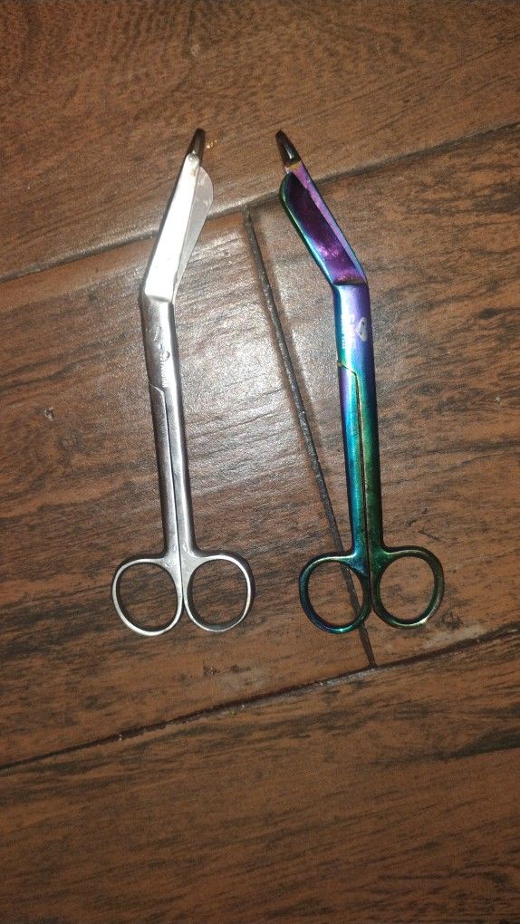 2 Pair Of Bandage Scissors