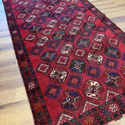HAND KNOTTED WOOL RUG