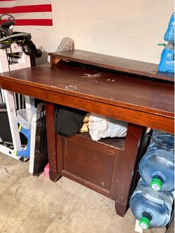 Free wooden expandable dining table