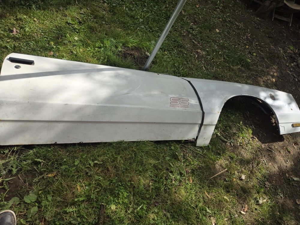 1987 Monte Carlo Passenger Side Door And Fender