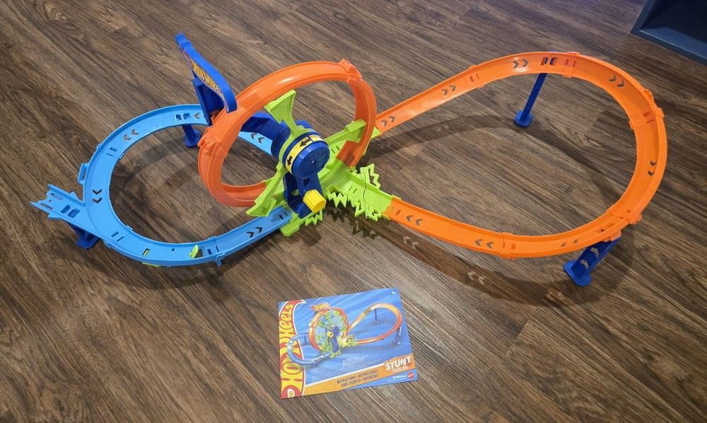 Hot Wheels Toy Car Track Set, Launch and Loop Playset