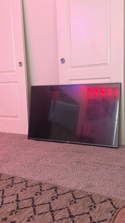 2012 LG TV with remote.
