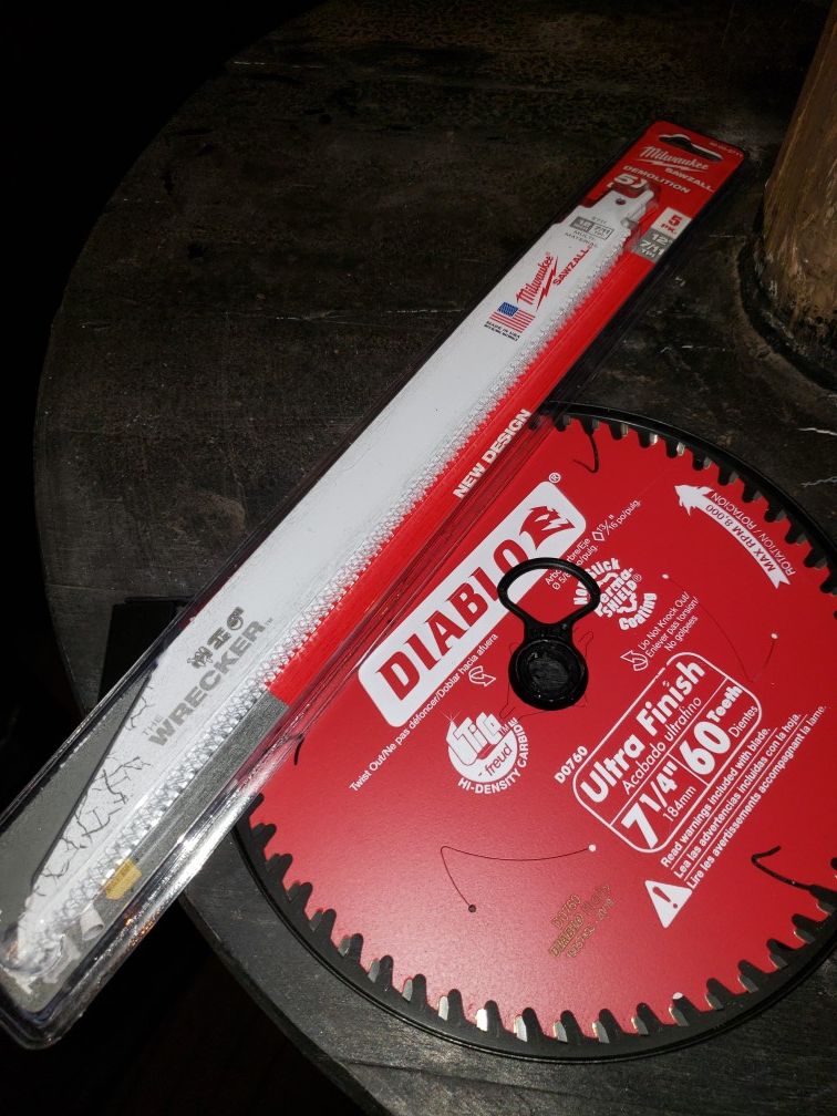 Skill saw blade and saw saw blades