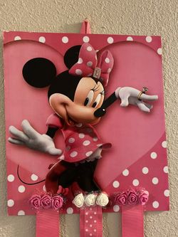 Minnie Mouse bow holder