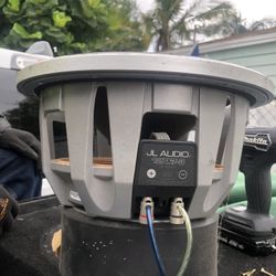 12 Inch W7 Subwoofer For Parts Or Repair 